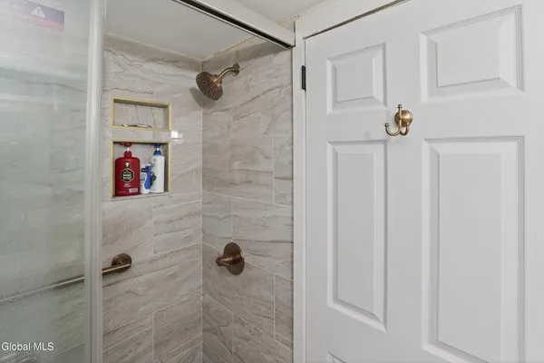 $349,900 | 1321 Helderberg Avenue, Rotterdam, NY 12306