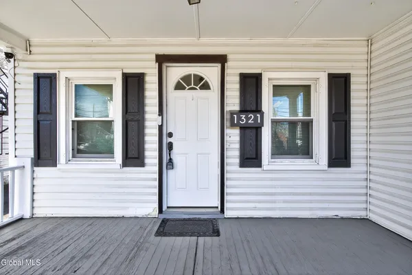 $349,900 | 1321 Helderberg Avenue, Rotterdam, NY 12306