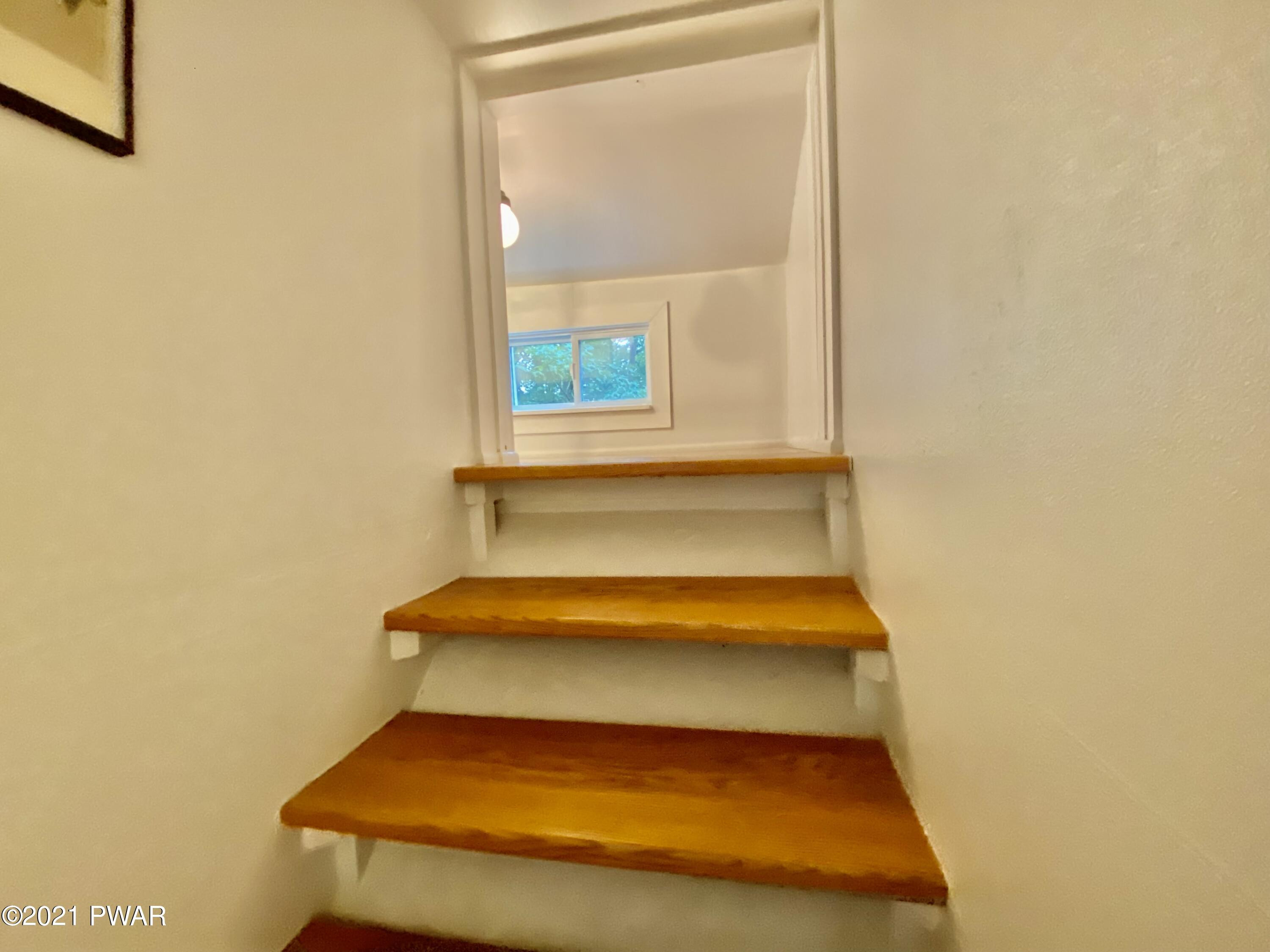 129 Deep Brook Road Milford, PA 18337 - Photo 14 of 26