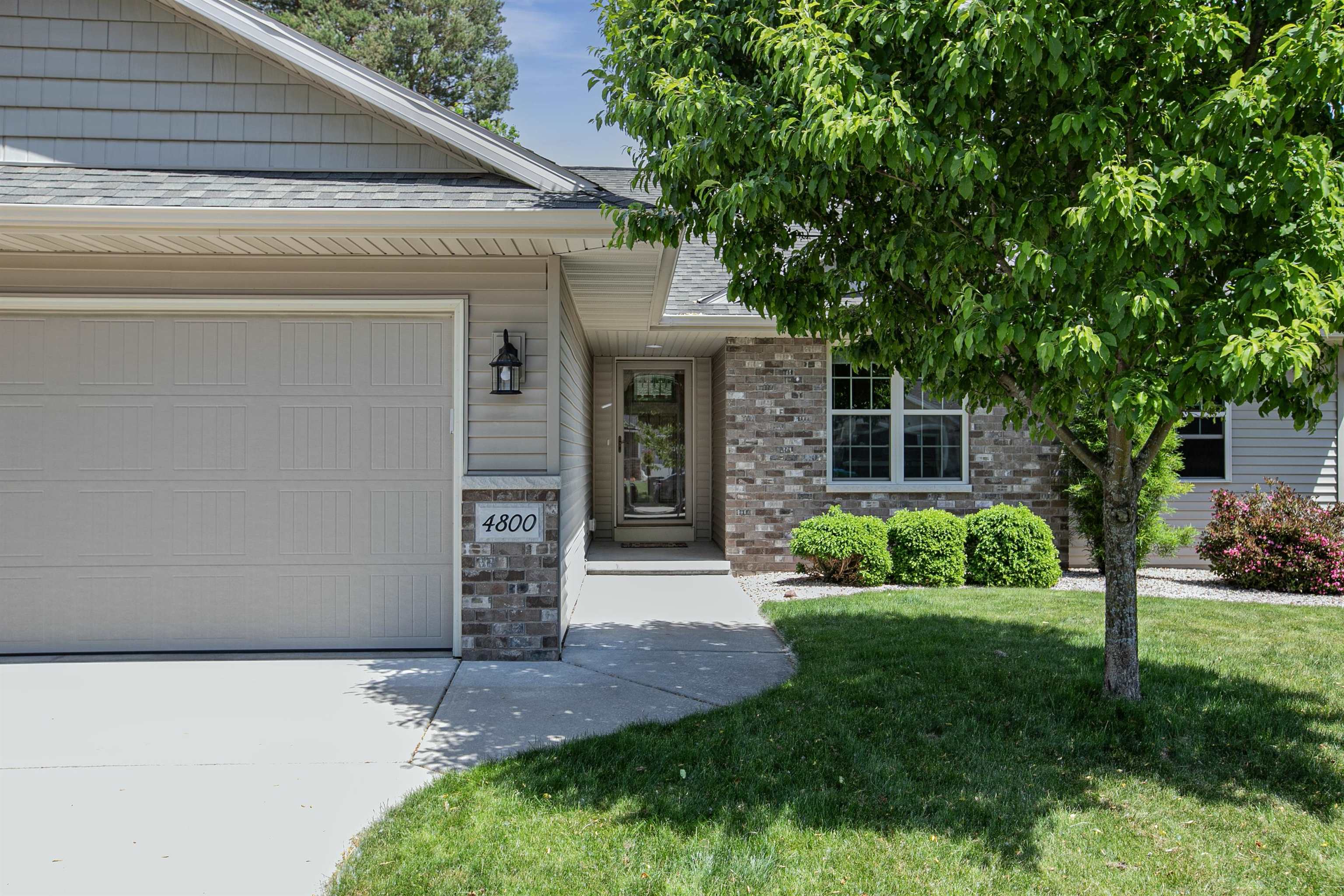 4800 Indigo Lane Appleton, WI 54913 - Photo 4 of 45