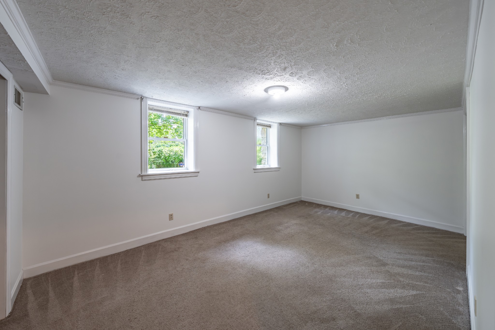 3508 Robin Road Nashville, TN 37204 - Photo 23 of 32 an empty room with windows