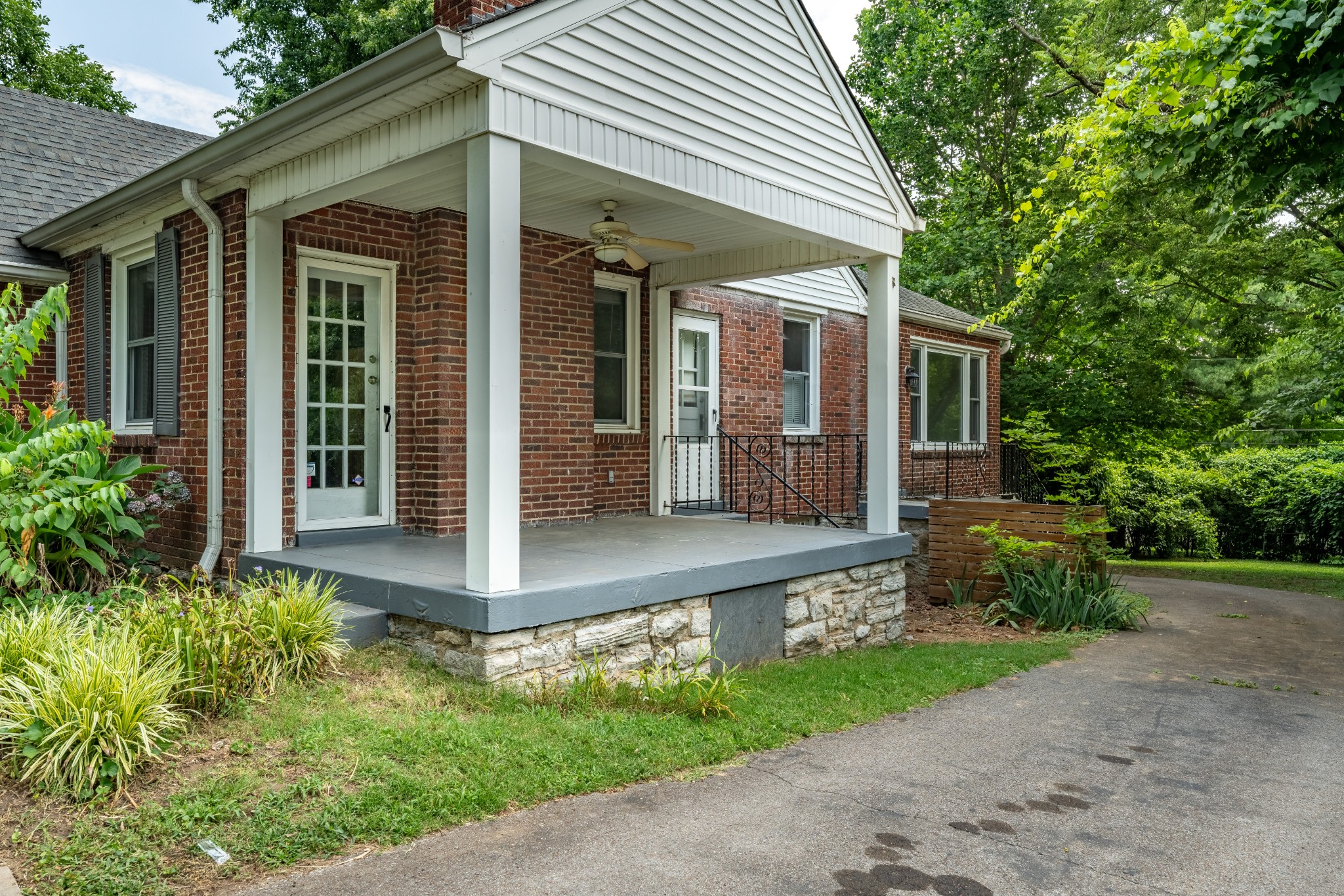 3508 Robin Road Nashville, TN 37204 - Photo 3 of 32