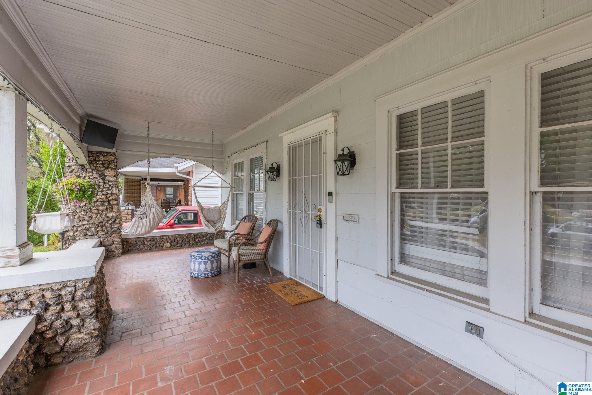 920 6th Place Southwest Birmingham, AL 35211 - Photo 4 of 29