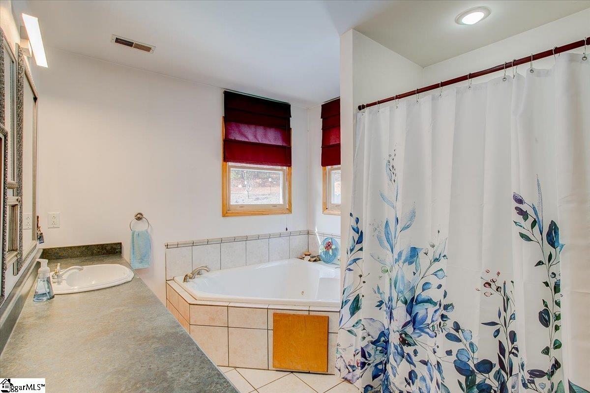 2101 Old Mill Road Easley, SC 29642 - Photo 12 of 36