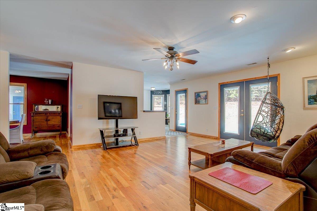 2101 Old Mill Road Easley, SC 29642 - Photo 5 of 36