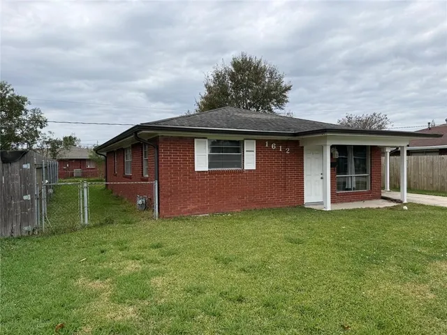 $1,700 | 1612 Maplewood Drive, Harvey, LA 70058