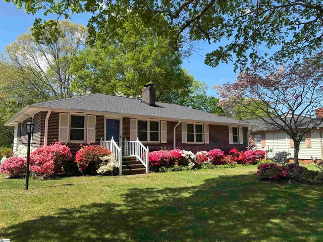 $479,900 | 207 Alpine Way, Greenville, SC 29609