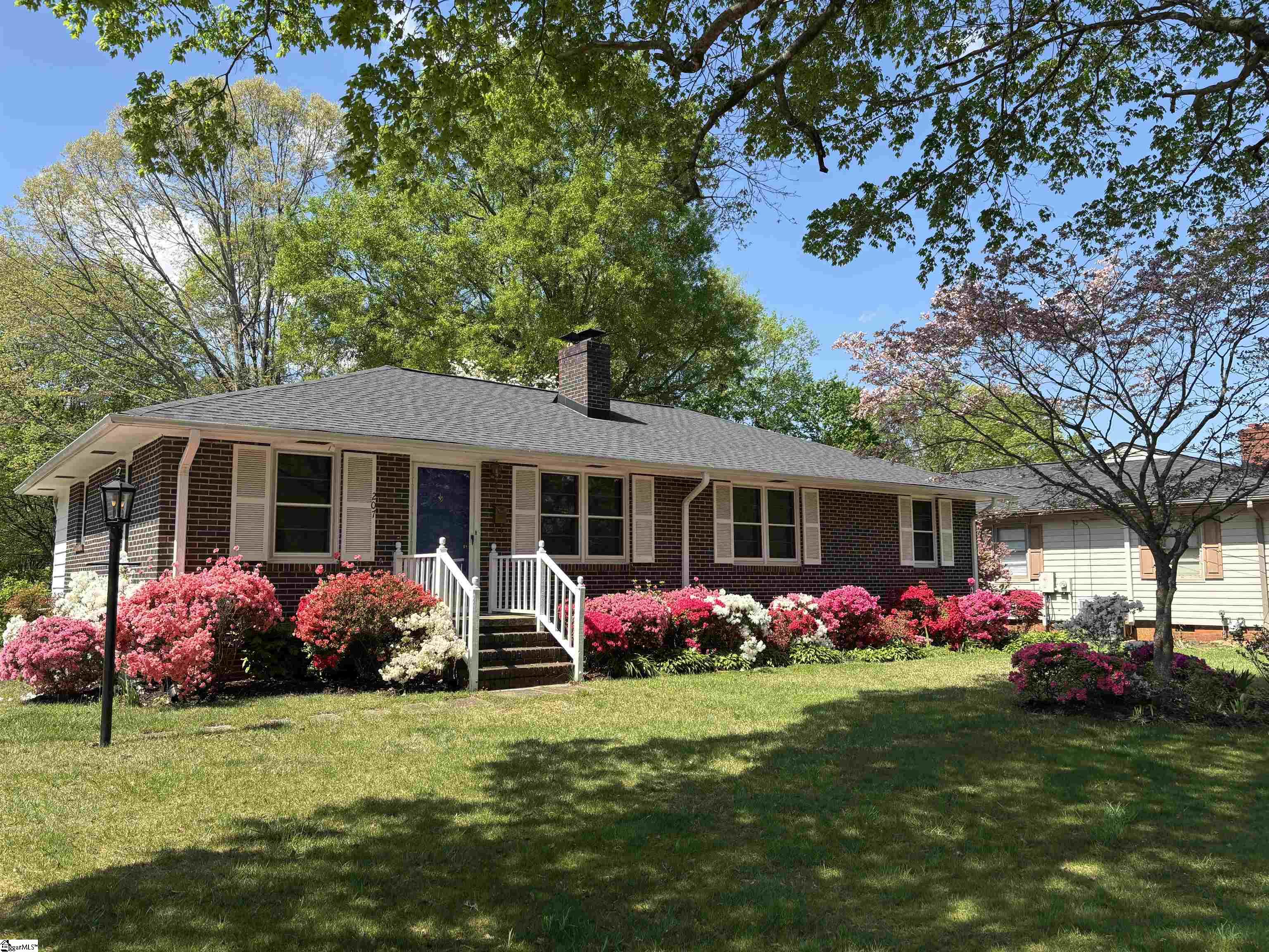 207 Alpine Way Greenville, SC 29609 - Photo 1 of 21