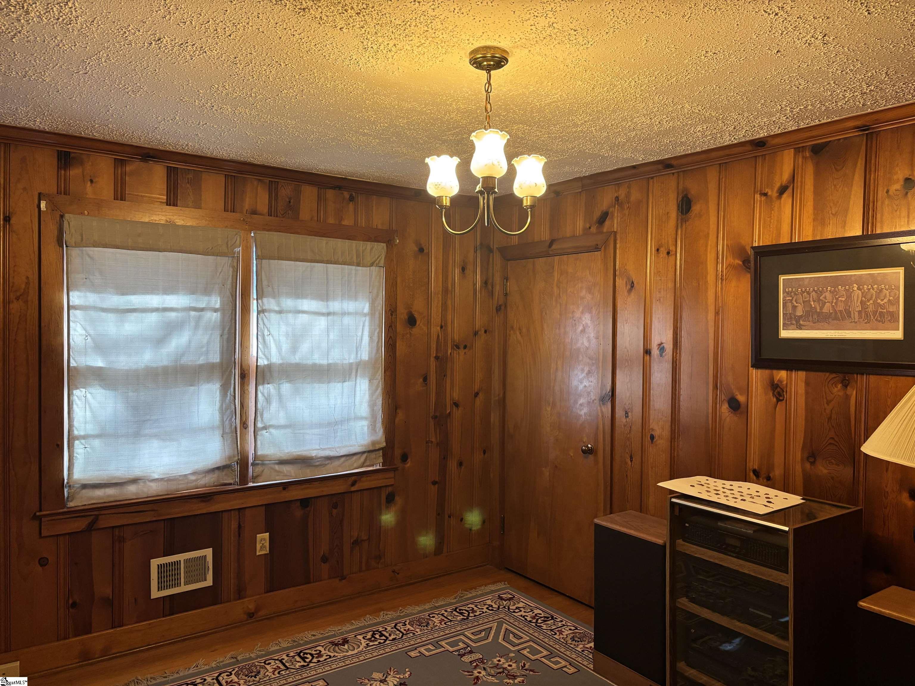 207 Alpine Way Greenville, SC 29609 - Photo 8 of 21