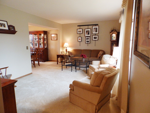 2169 Savannah Road Elgin, IL 60123 - Photo 3 of 25