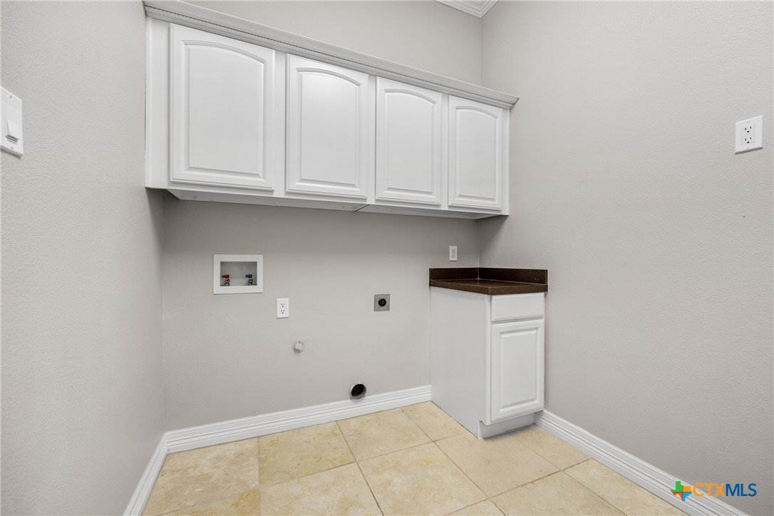 6717 Springwood Court Temple, TX 76502 - Photo 14 of 33 a view of an empty room