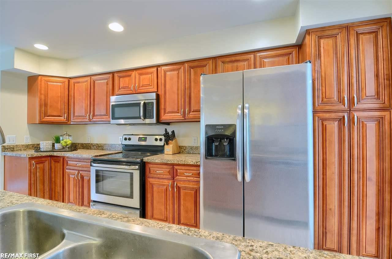 180 Rettell Street Romeo, MI 48065 - Photo 14 of 40 50022728-13.JPG
