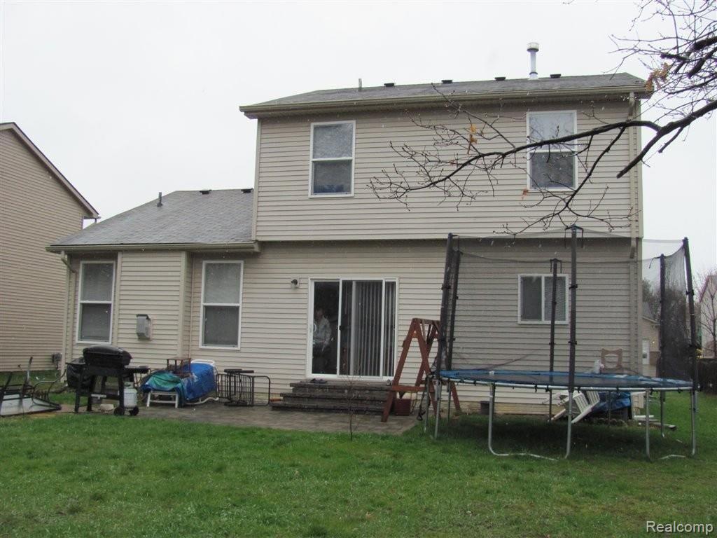 2733 Eastern Avenue Rochester, MI 48307 - Photo 2 of 25 2733 Eastern - Rear View