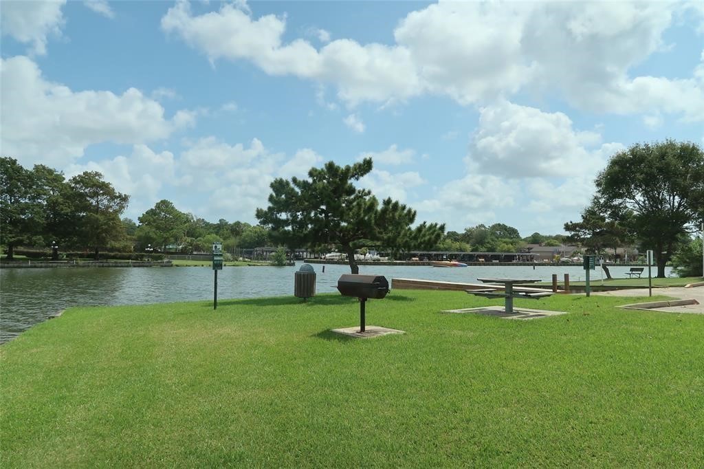 18515 Egret Bay Boulevard, Unit 1101 Webster, TX 77058 - Photo 28 of 30 a park view with a lake view