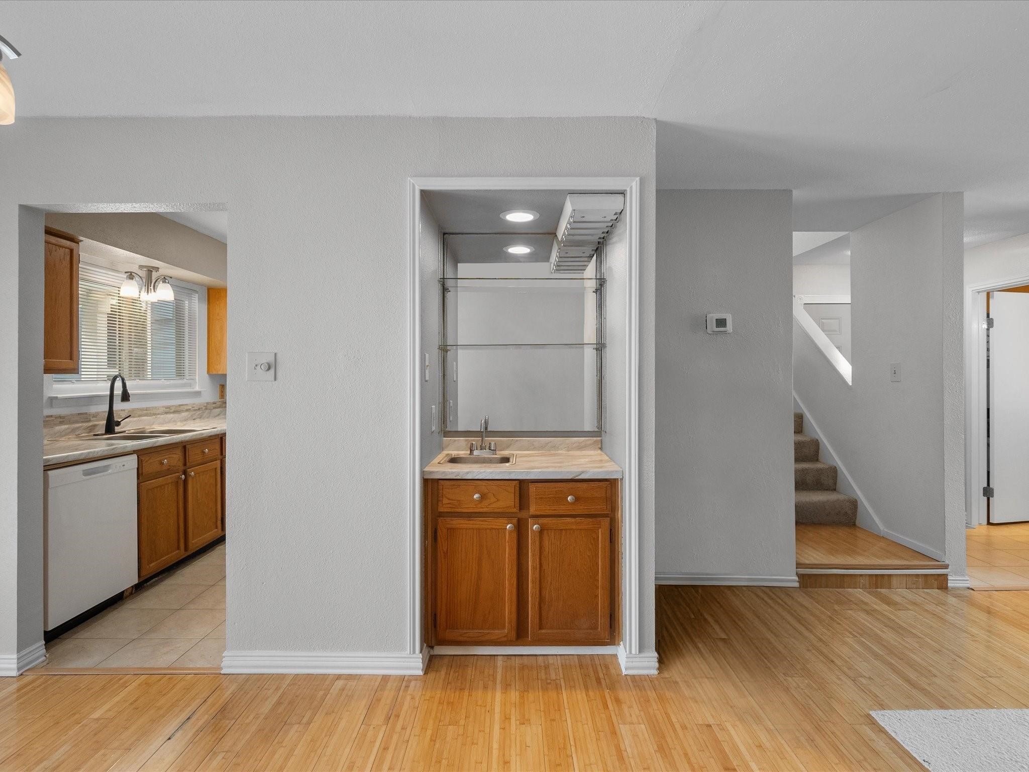 18515 Egret Bay Boulevard, Unit 1101 Webster, TX 77058 - Photo 10 of 30 a view of empty room with kitchen and sink