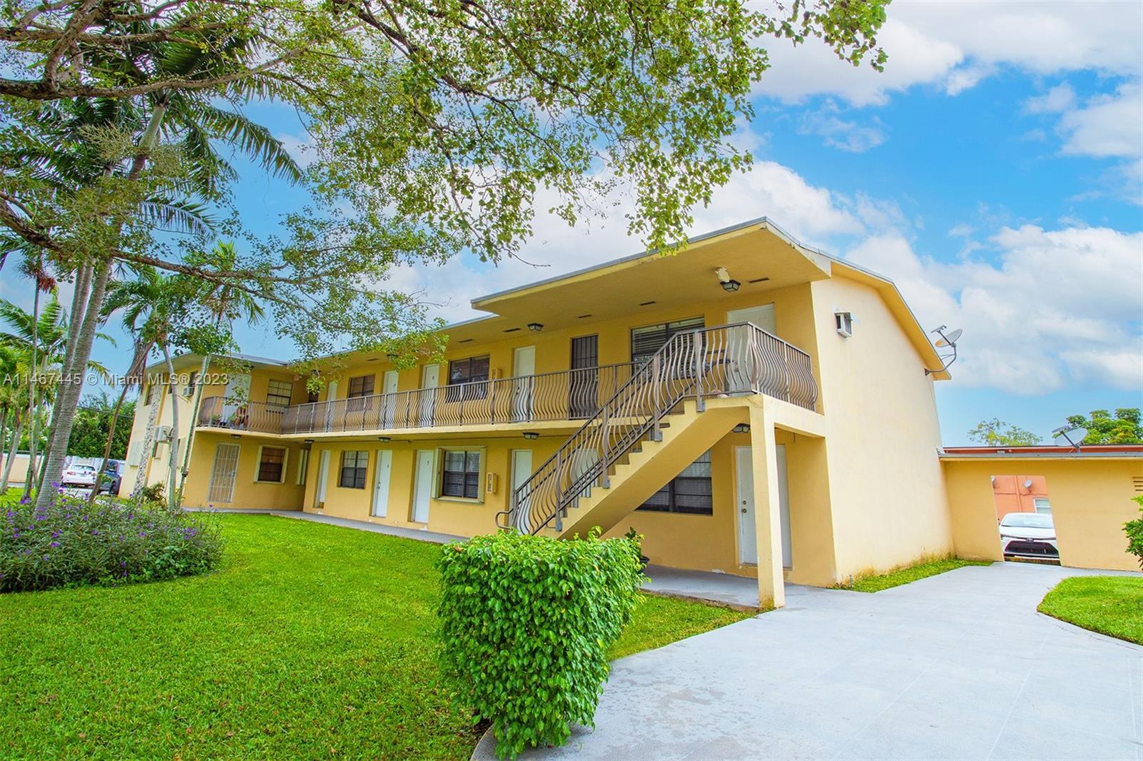 4590 Ludlam Road, Unit 18 Miami, FL 33155 - Photo 3 of 20 Gallery Image 3