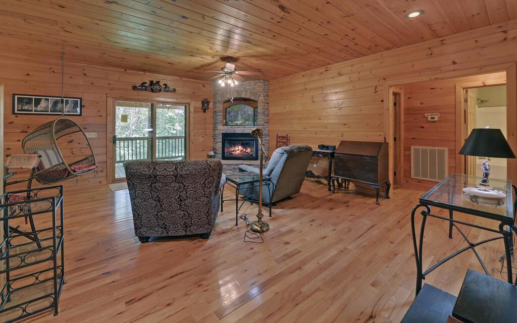 803 Brookhaven Lane Blue Ridge, GA 30513 - Photo 3 of 42 Gallery Image 3