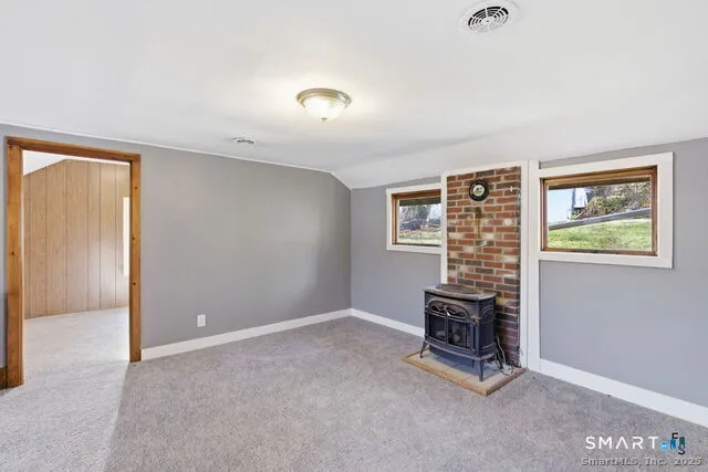 $2,500 | 76 Skinner Street, East Hampton, CT 06424