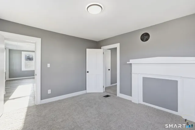 $2,500 | 76 Skinner Street, East Hampton, CT 06424