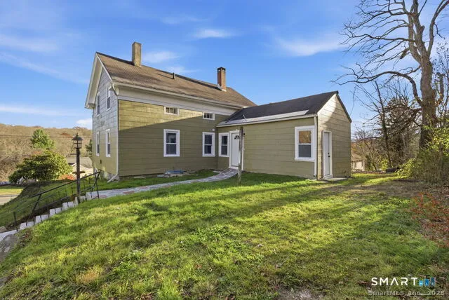 $2,500 | 76 Skinner Street, East Hampton, CT 06424