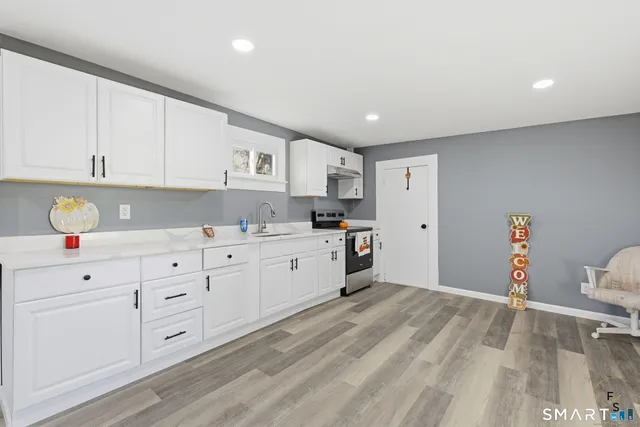 $2,500 | 76 Skinner Street, East Hampton, CT 06424