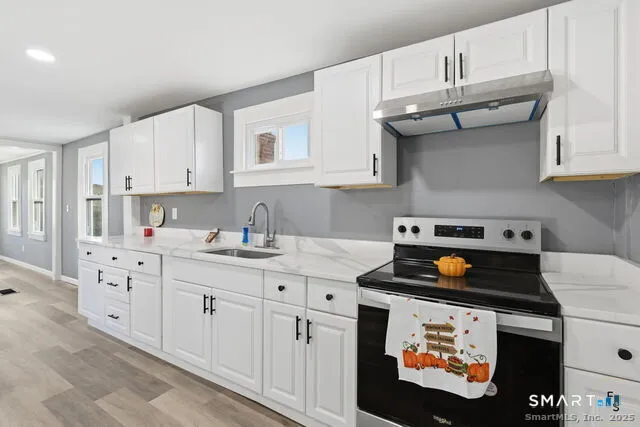 $2,500 | 76 Skinner Street, East Hampton, CT 06424