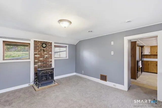 $2,500 | 76 Skinner Street, East Hampton, CT 06424