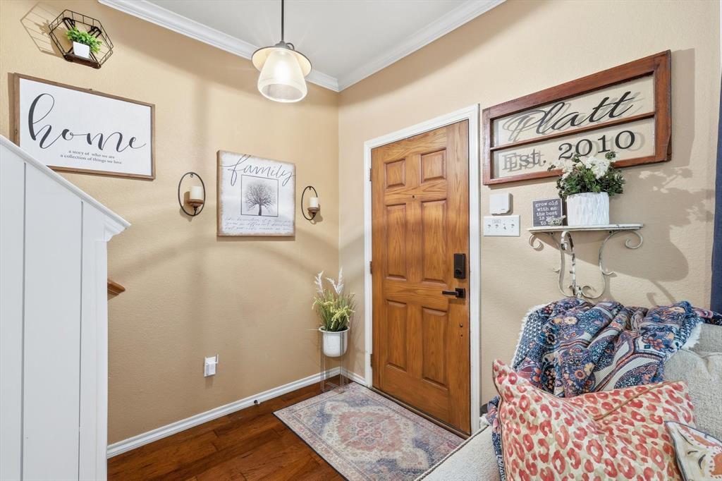 116 Sierra Trail Justin, TX 76247 - Photo 5 of 40 Entry