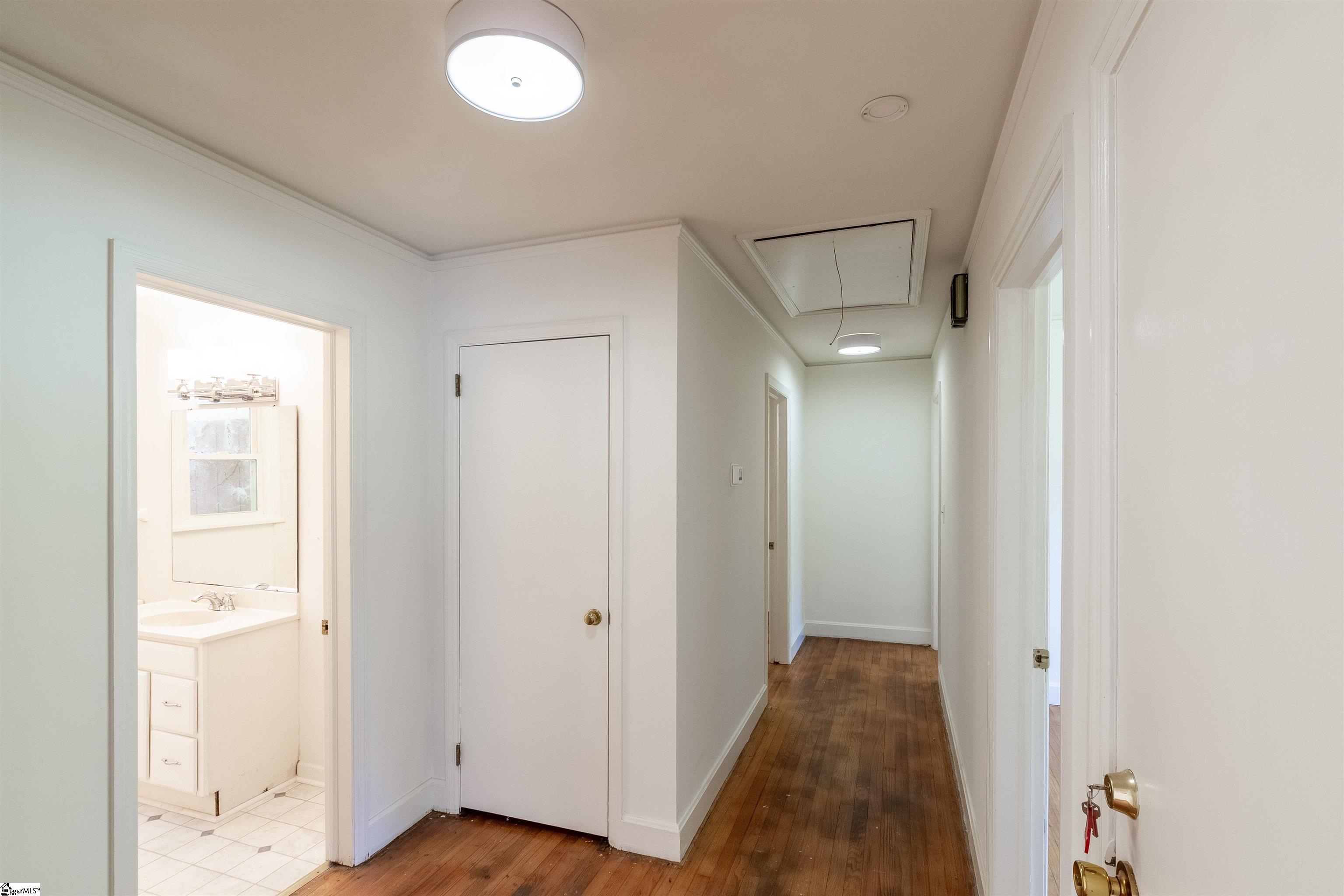 111 Ridge Springs Road Taylors, SC 29687 - Photo 11 of 32 Gallery Image 11