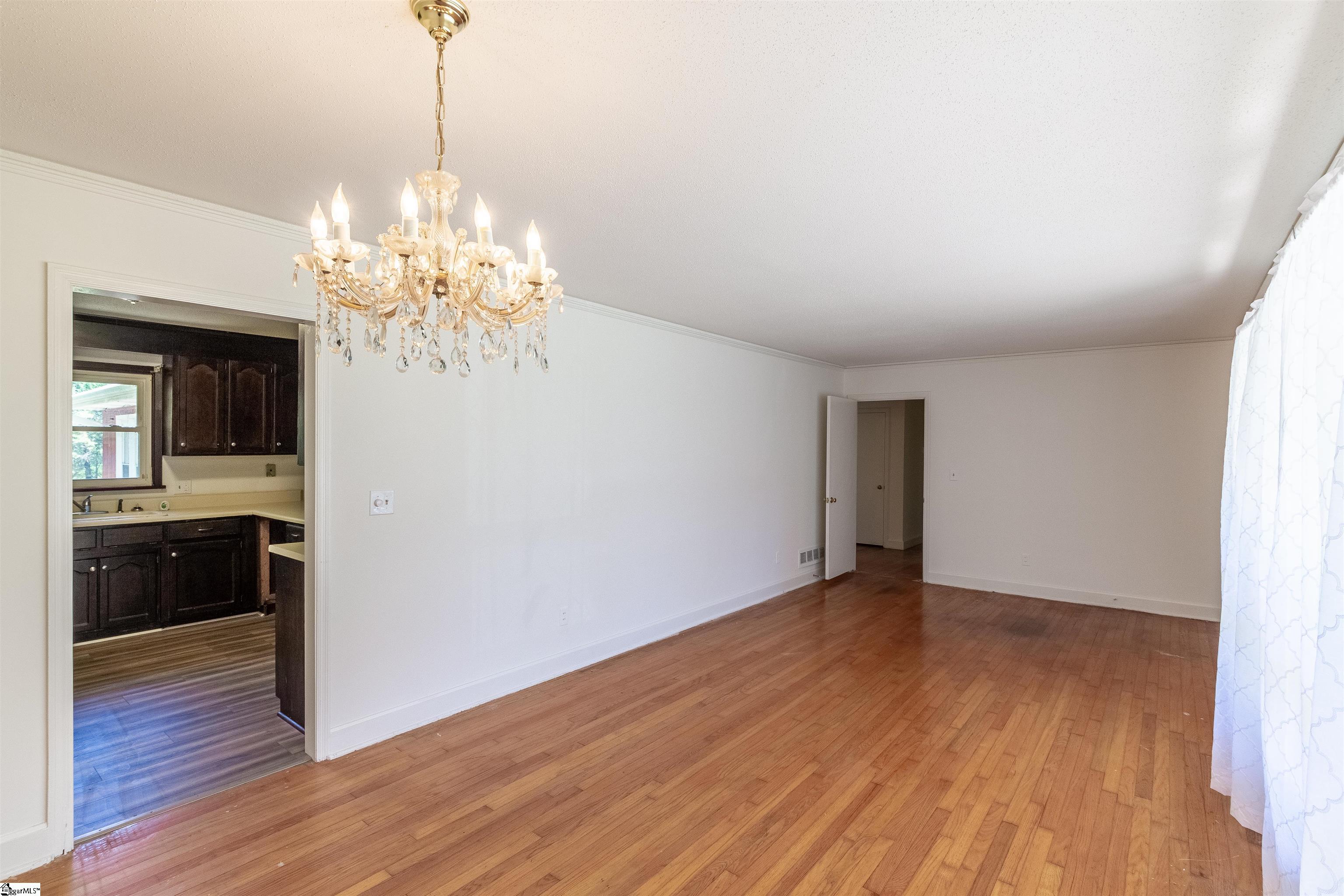 111 Ridge Springs Road Taylors, SC 29687 - Photo 9 of 32 Gallery Image 9
