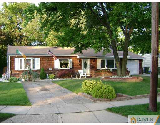 47 Cambridge Road Edison, NJ 08817 - Photo 1 of 10