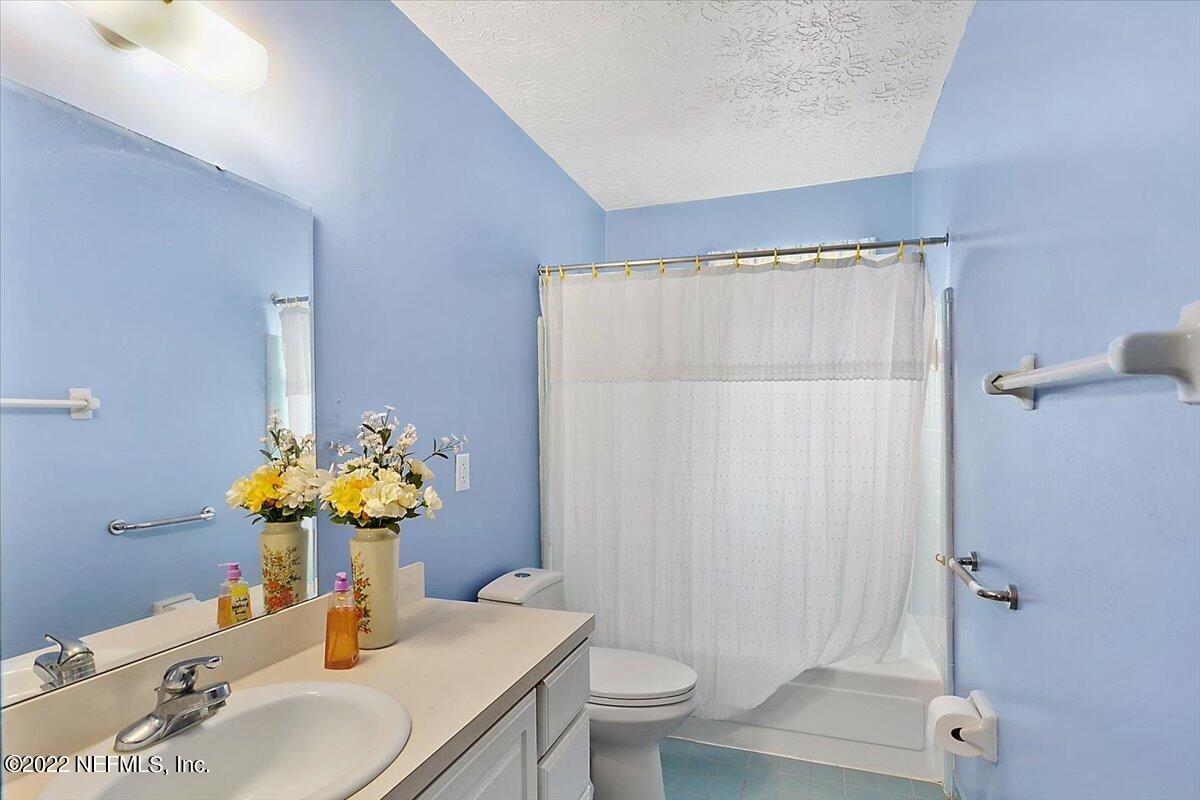 8324 Cassie Road Jacksonville, FL 32221 - Photo 8 of 12 08-Primary Bathroom
