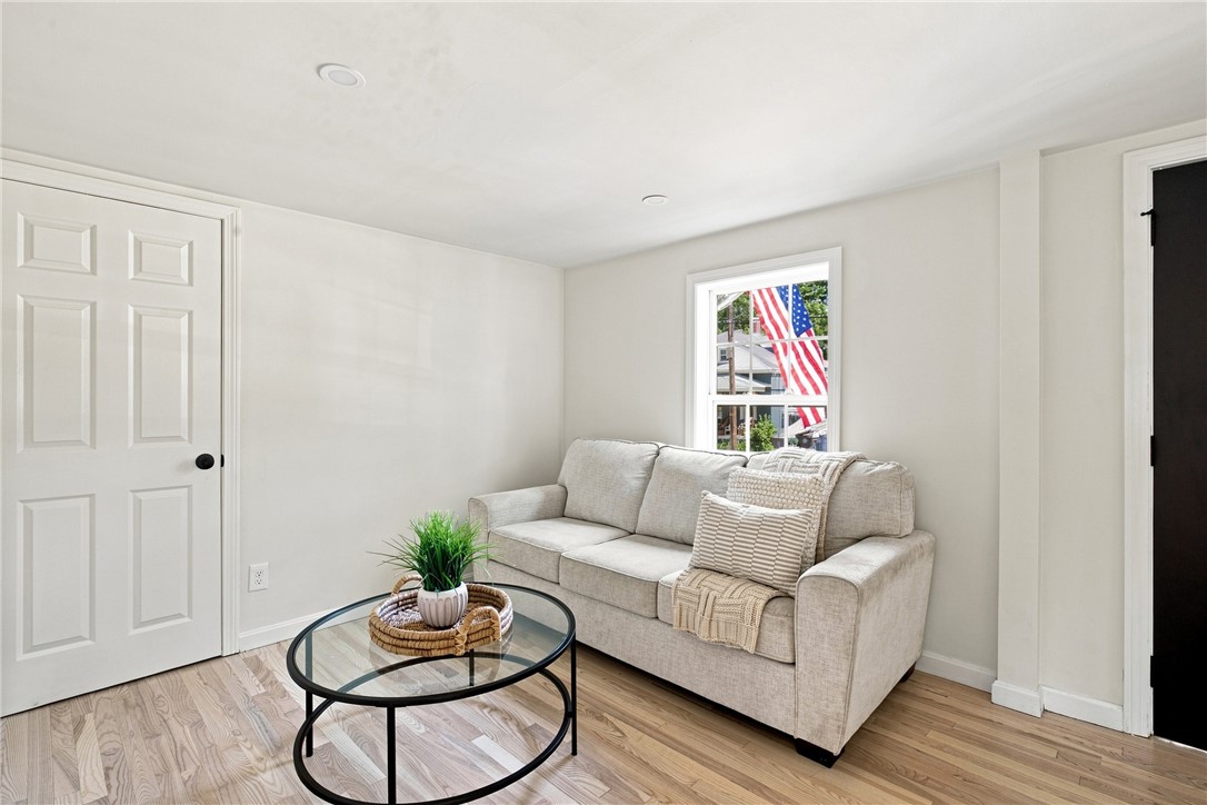 45 Milton Road Warwick, RI 02888 - Photo 3 of 24 Gallery Image 3