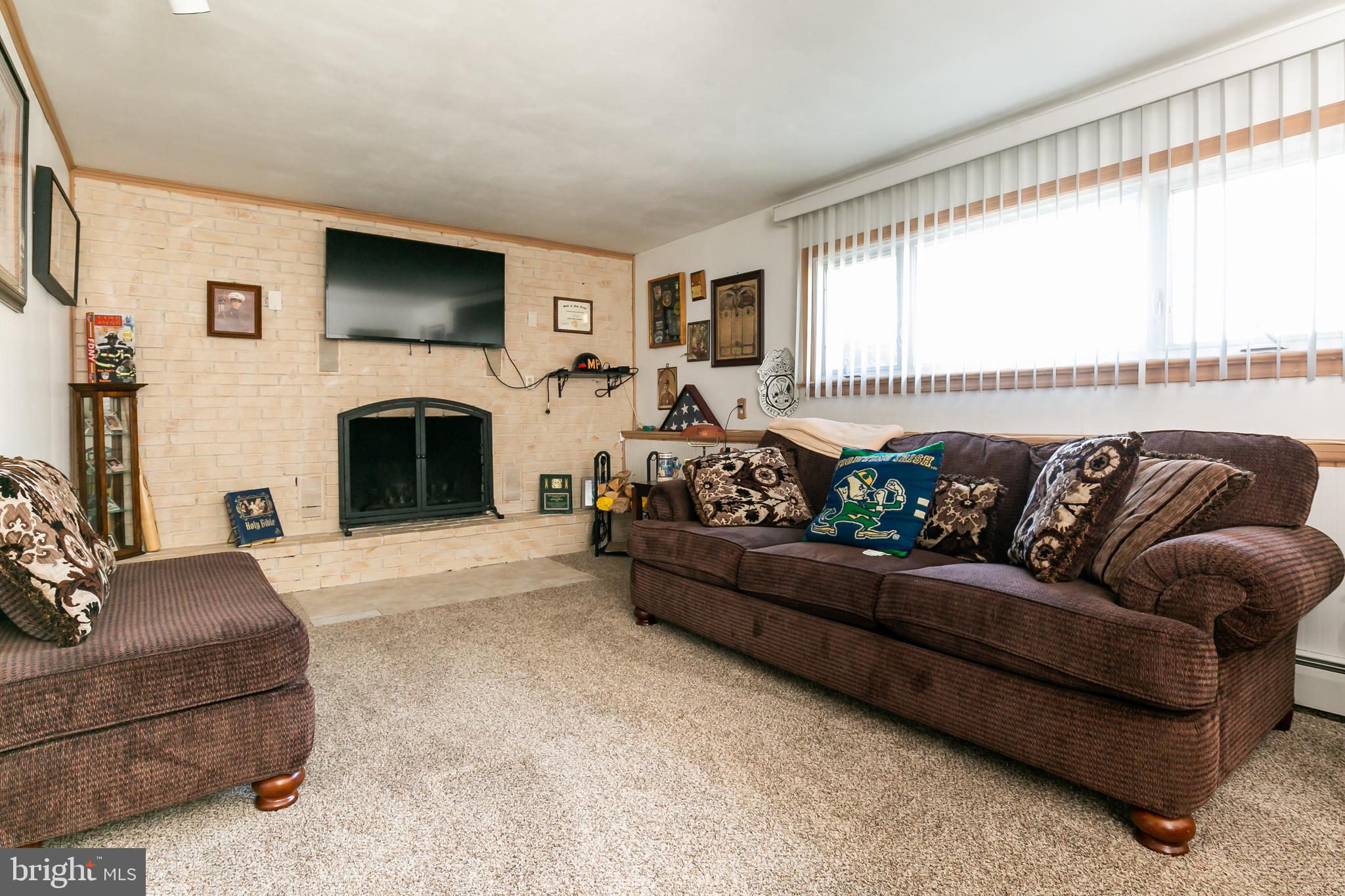 39 Hempstead Road Hamilton, NJ 08610 - Photo 13 of 20 Family Room w/Woodburning Fireplace