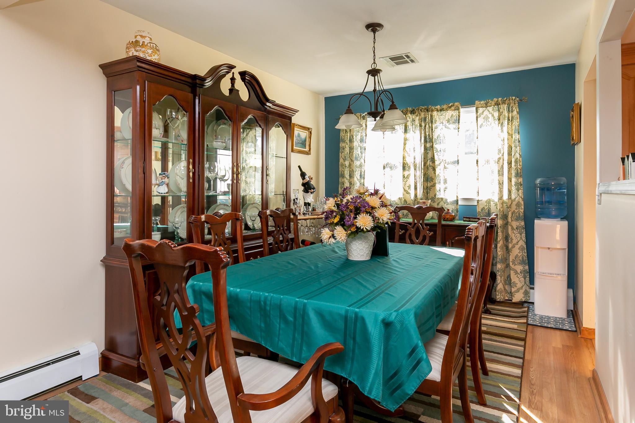 39 Hempstead Road Hamilton, NJ 08610 - Photo 5 of 20 Dining Room