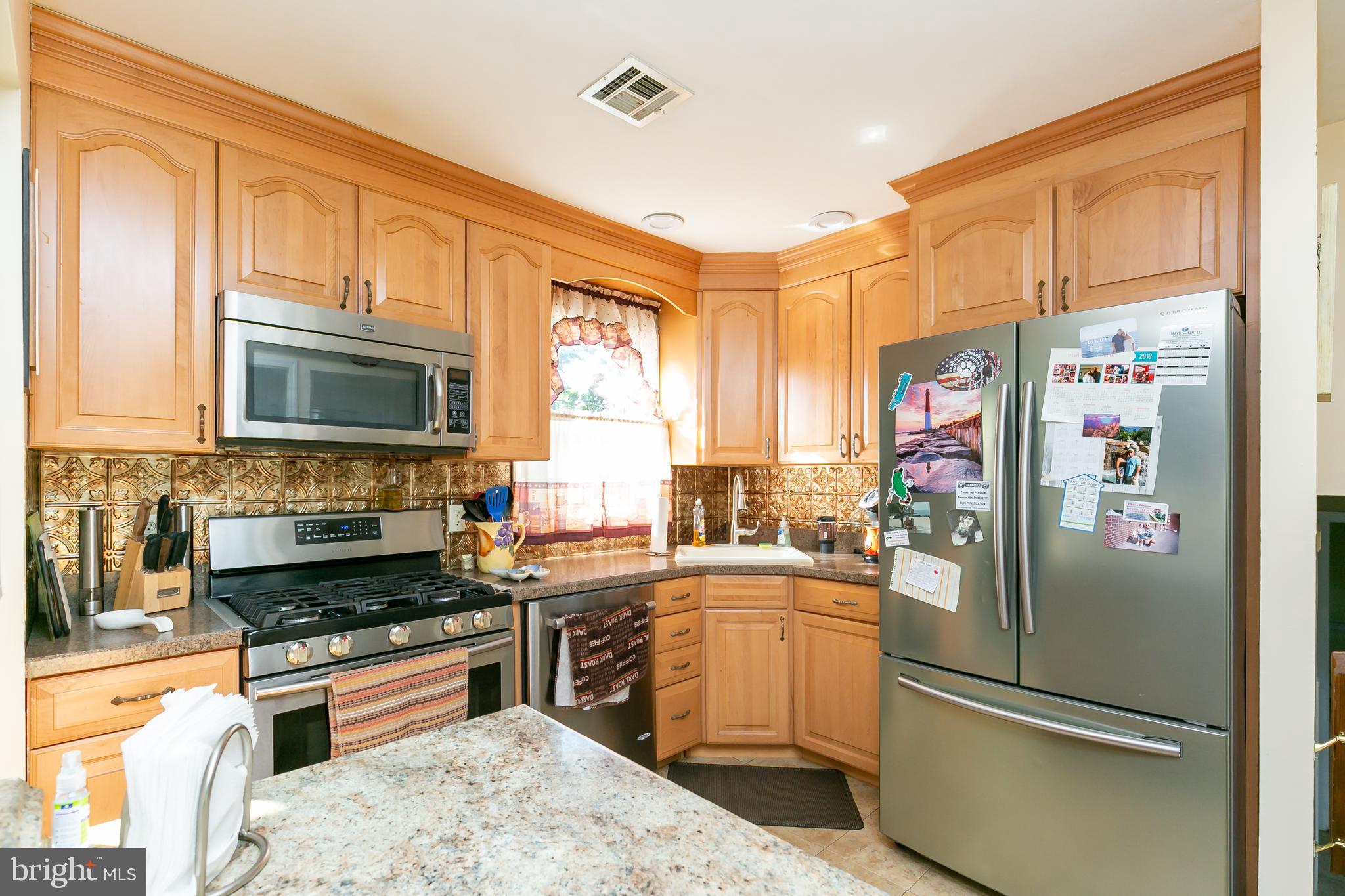 39 Hempstead Road Hamilton, NJ 08610 - Photo 6 of 20 Kitchen