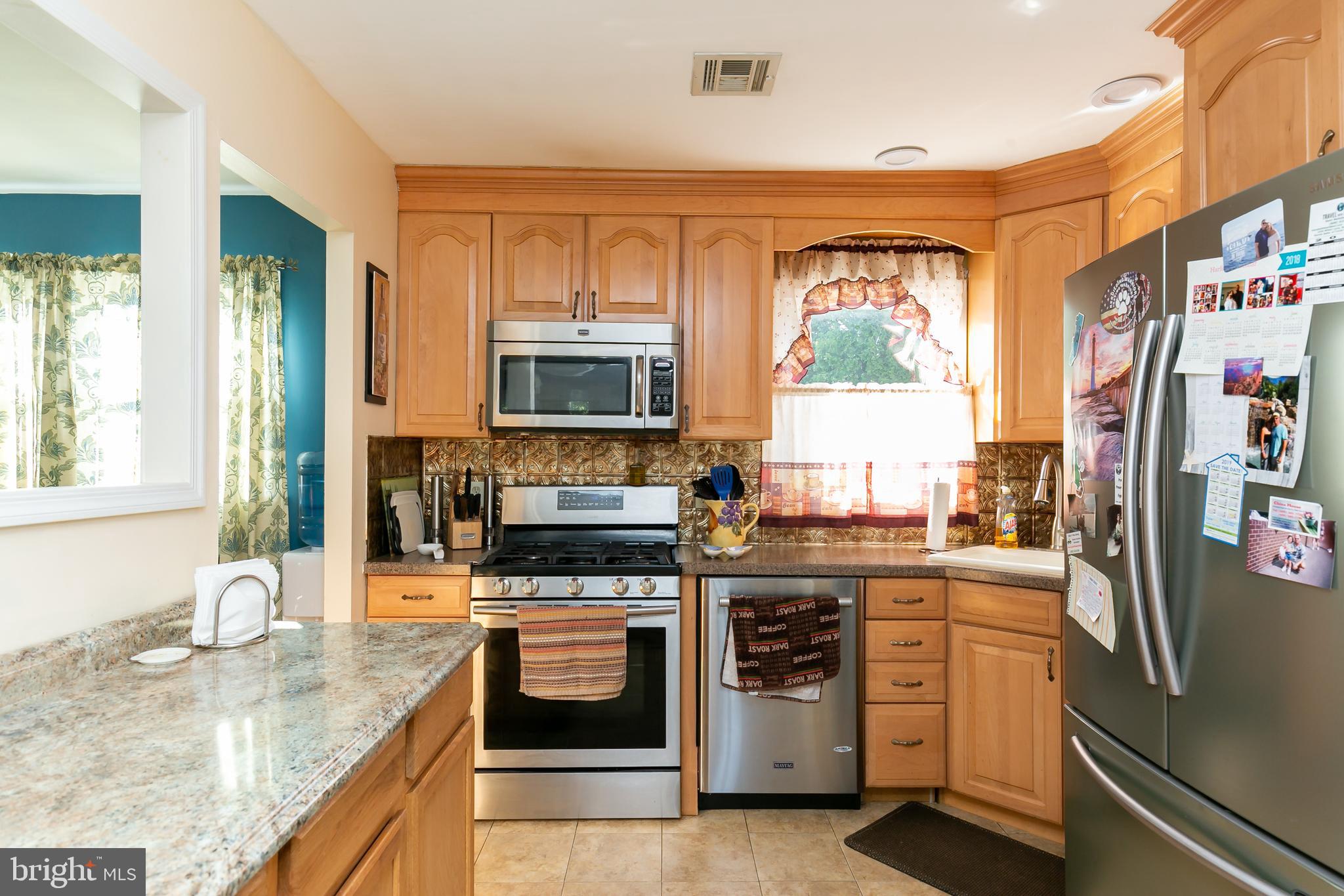 39 Hempstead Road Hamilton, NJ 08610 - Photo 7 of 20 Kitchen