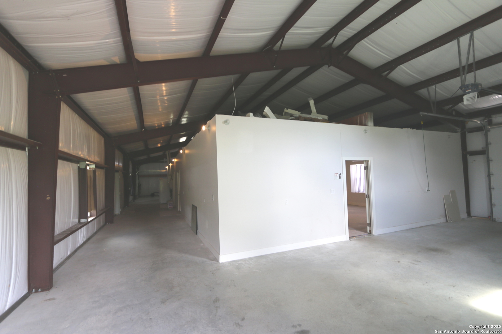 1221 North Santa Clara Road Marion, TX 78124 - Photo 14 of 55 a view of hallway