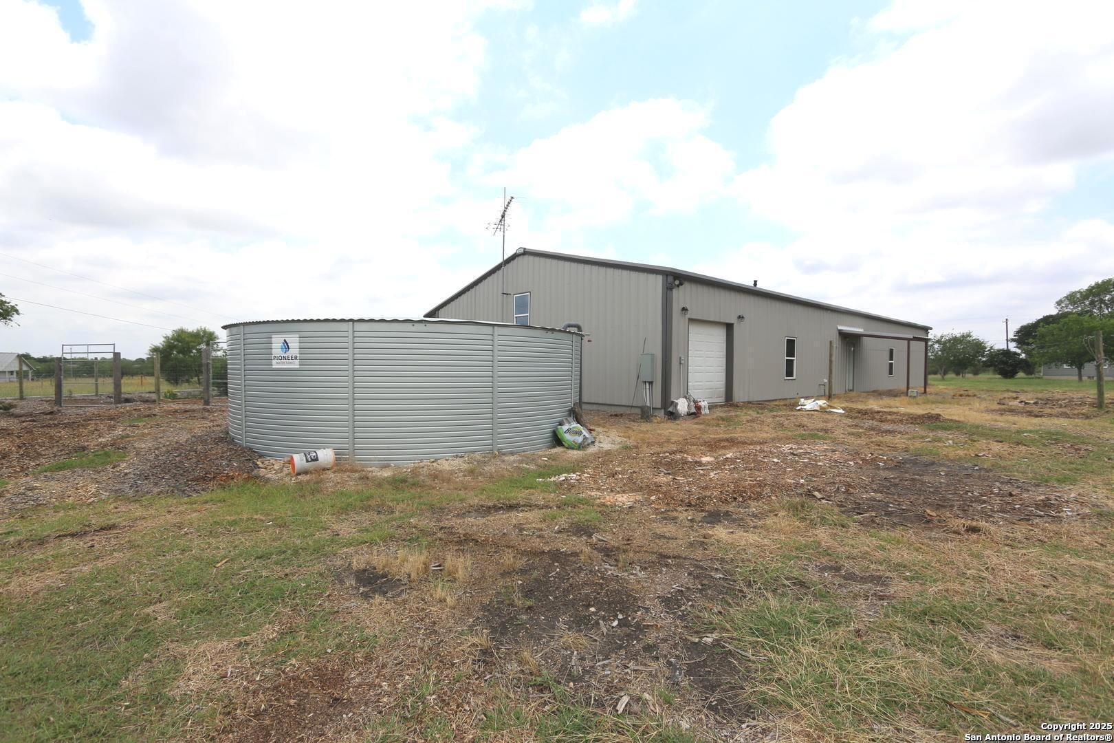 1221 North Santa Clara Road Marion, TX 78124 - Photo 5 of 55 a backyard of a house