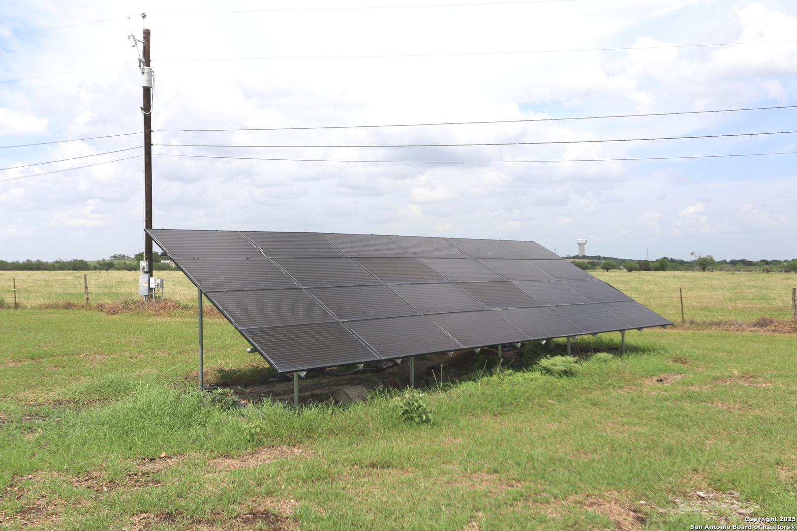 1221 North Santa Clara Road Marion, TX 78124 - Photo 8 of 55 a view of a backyard