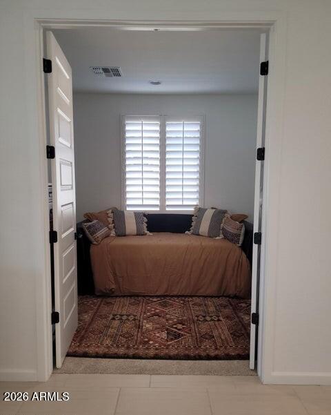4540 Jackpot Road Wickenburg, AZ 85390 - Photo 5 of 13 a room with a bed and a window