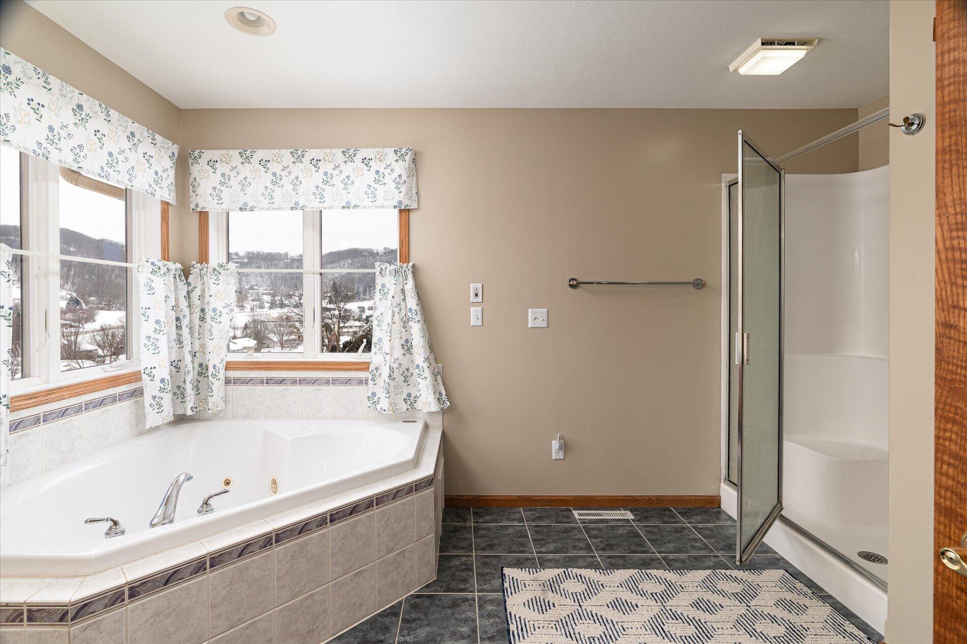 203 Eagles Bluff Road La Crescent, MN 55947 - Photo 23 of 45 16-203 Eagles Bluff Rd LaCrescent--18