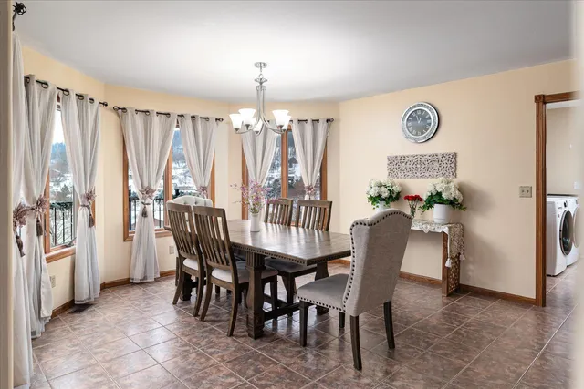 $662,000 | 203 Eagles Bluff Road, La Crescent, MN 55947