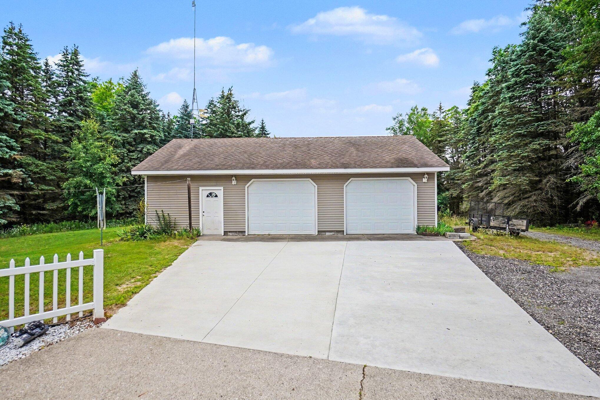 4485 South Miles Road Sheridan, MI 48884 - Photo 31 of 79 005_file_2954