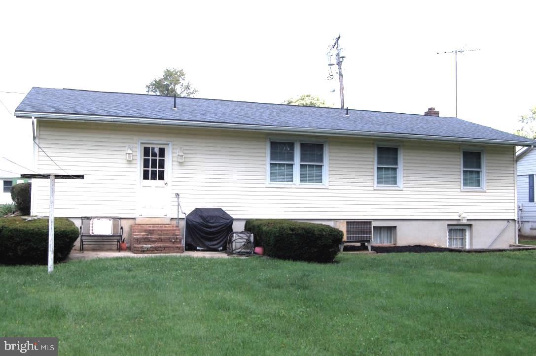 210 East 3rd Avenue Ranson, WV 25438 - Photo 30 of 33 Back of house