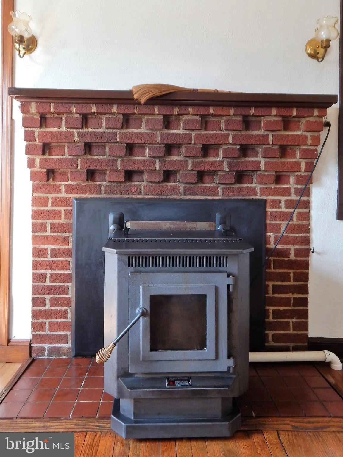 15054 Spring Ridge Road Culpeper, VA 22701 - Photo 14 of 30 FP w/ Pellet Stove Insert