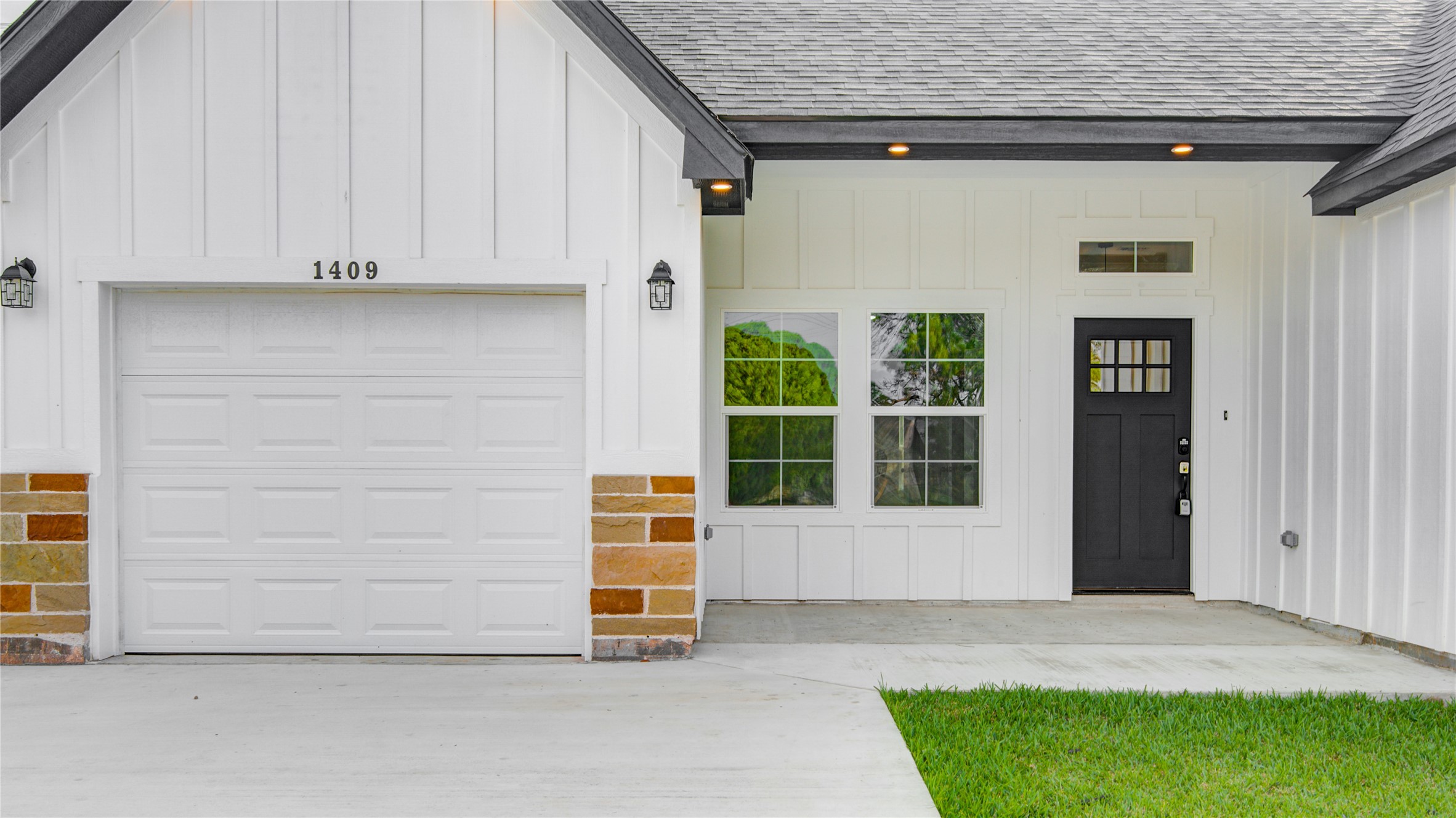 1409 N Avenue South Freeport, TX 77541 - Photo 5 of 33