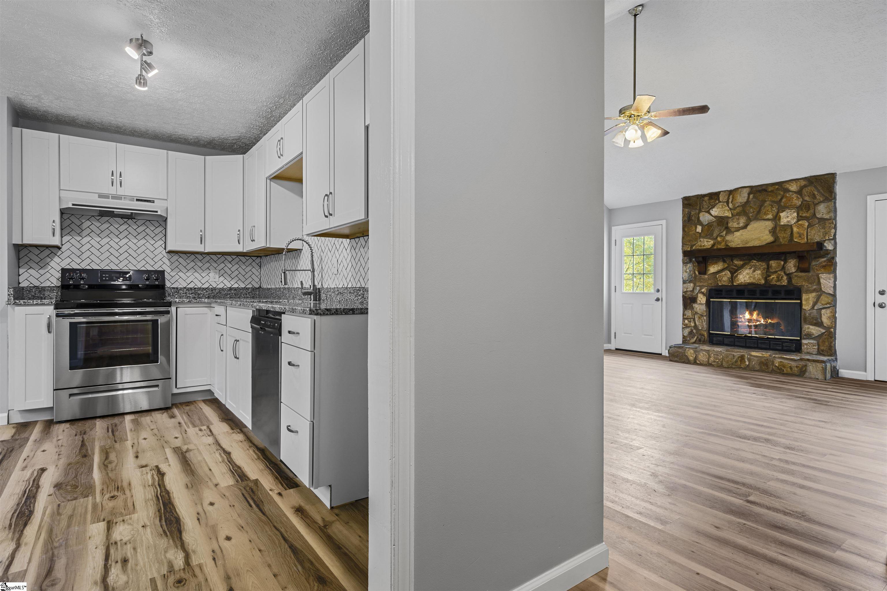 4729 State Park Road Travelers Rest, SC 29690 - Photo 5 of 27