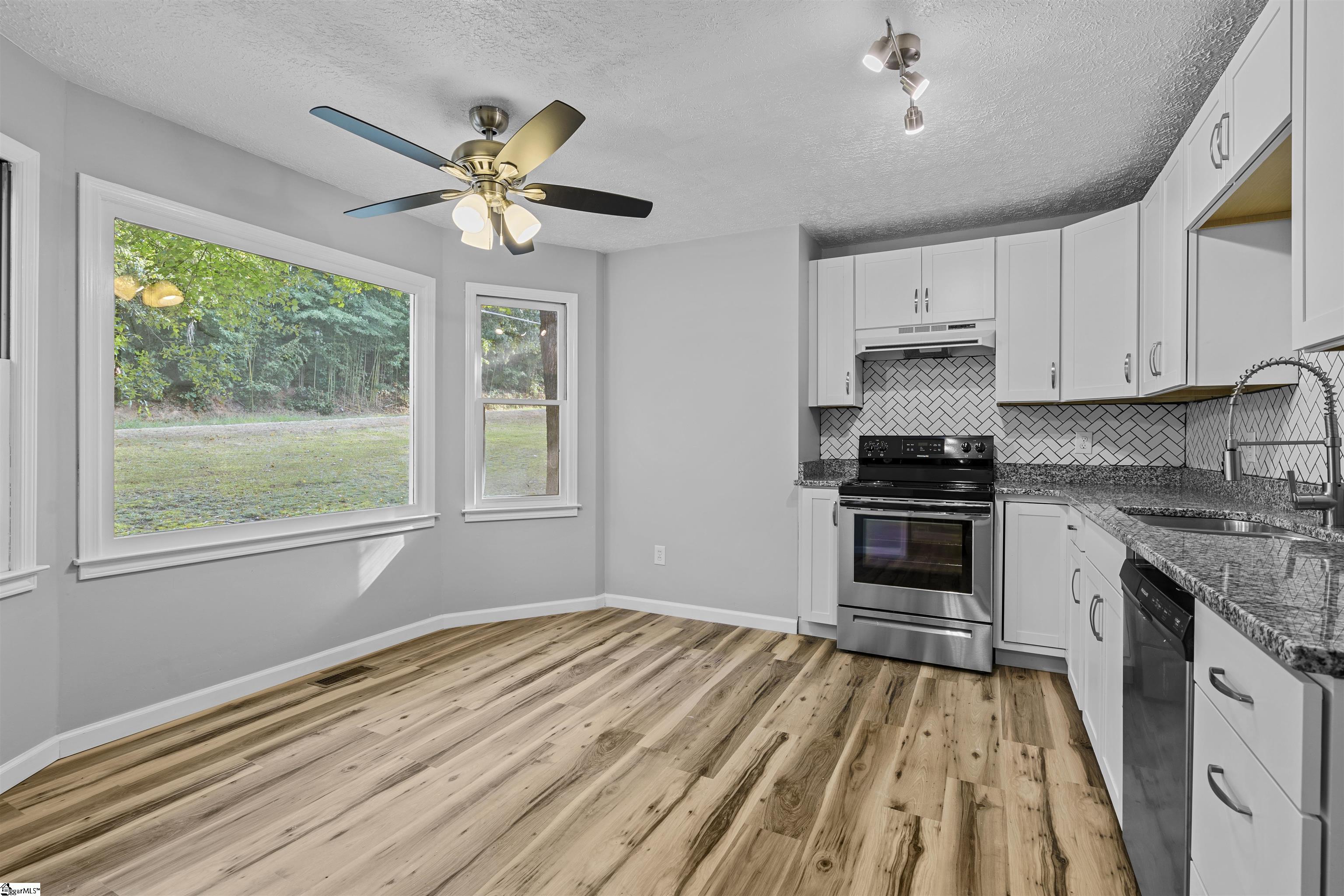 4729 State Park Road Travelers Rest, SC 29690 - Photo 7 of 27
