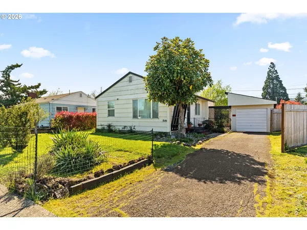 $325,000 | 1649 G Street, Springfield, OR 97477